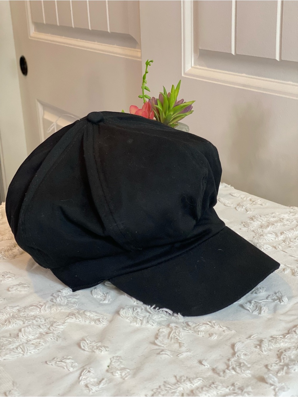 Women's Black Newsboy Cap - Stylish Casual Hat